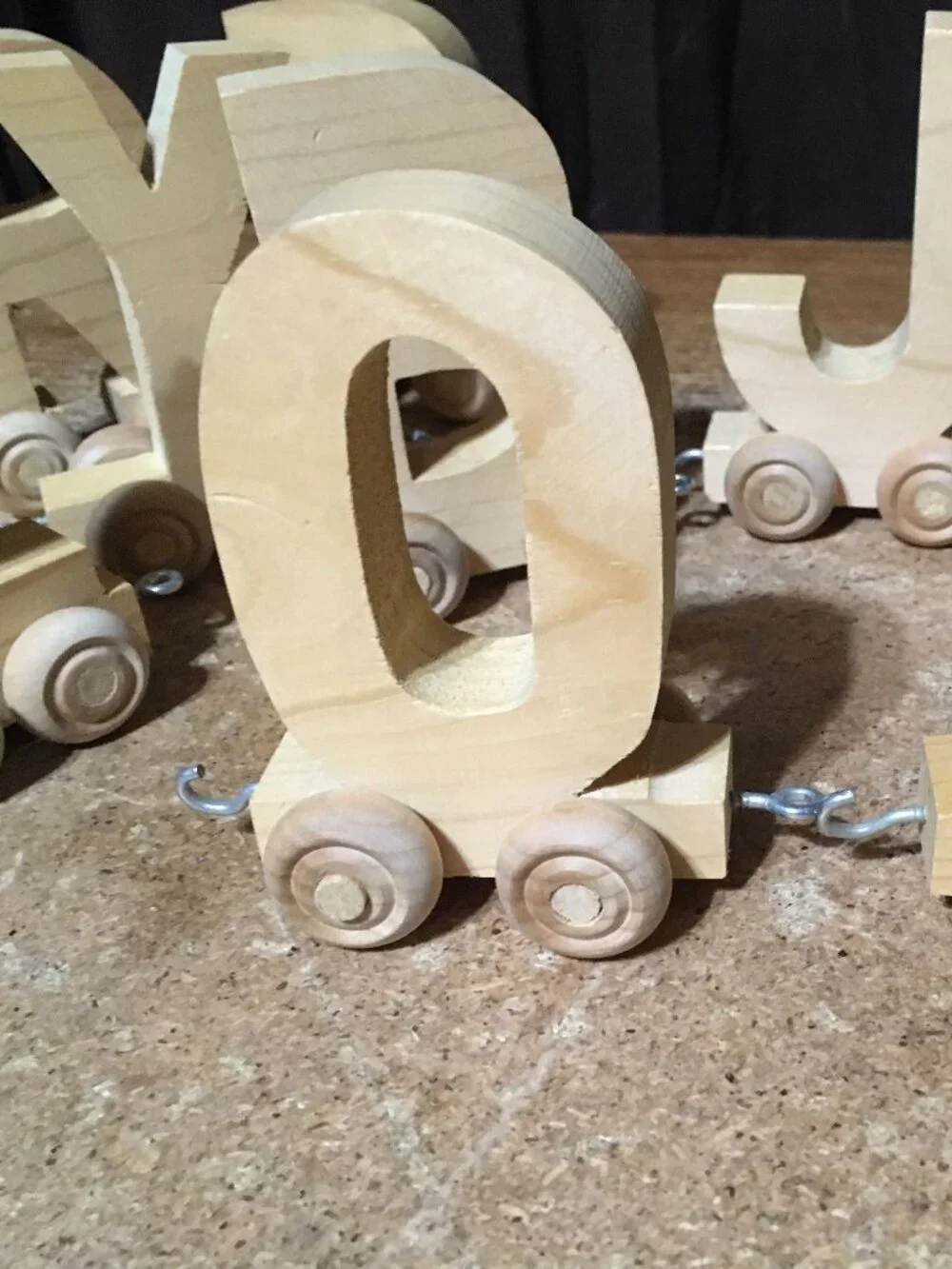 17 PIECE WOODEN TRAIN LOT BOWLING CHICAGO BULLS BASKETBALL LETTERS ENGINE CAR